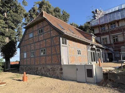 Remise Fertigstellung Ostfassade